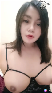 HOT! Dinda Mulus Toketnya Binal