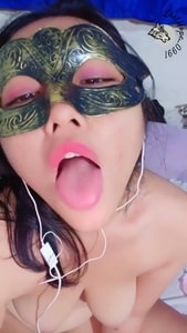 Loon Prilly Toket Gemes HoneyLive