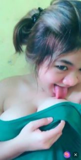 Ceina jilat uting tetek bulet
