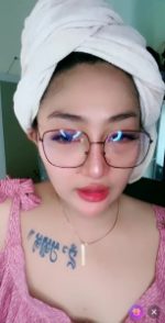 MILF Cantik tatoan lagi MangoLive