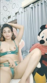 Sheryn tocil uting meki show nih