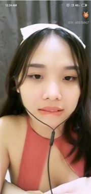 Cece panlok Live bugil remas toket omek