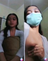 Gita remaja B4L1 pamerin uting toket