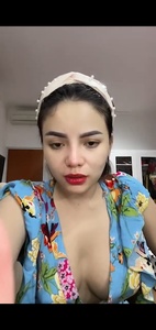 D1n4r C4ndy No Bra Sexy cantik sekali