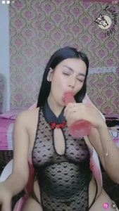 Kylee nyepong batang anu Mango Live