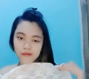 Miss Azeel show Toket bulat bening masih Kenyel