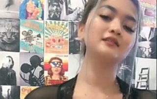 Host Cantik Remas Susu Desah Idaman Pascol