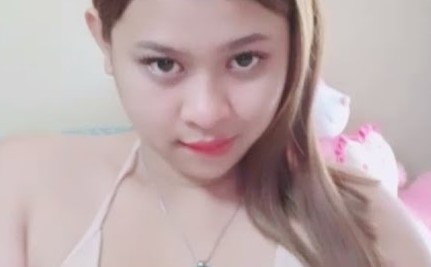 Ima Yunita colmek pake Dildo Live Show