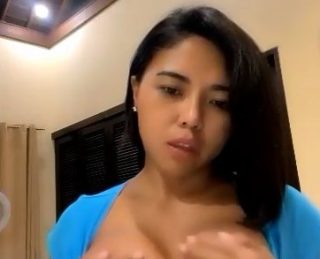 Miss Teri Remas Toket Susu bulat