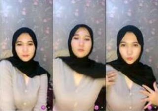 Ukhty Pamerin Belahan Dikit Coba Live Show