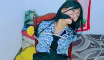 ABG Esempe Terikat di Kamar Zona Fetish BDSM